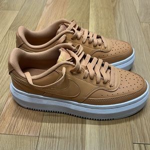 Nike Court Vision Alta